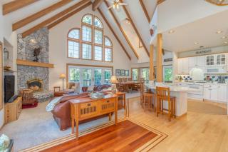 Bear House - Arnold - 9