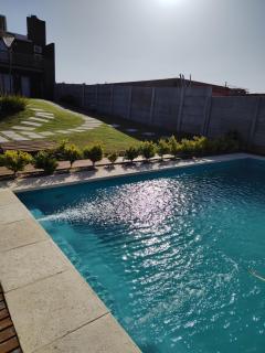 Duplex familiar con pileta en zona parque - 5