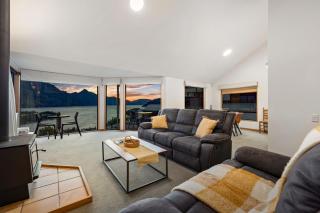 Sun-filled on Wakatipu - 6