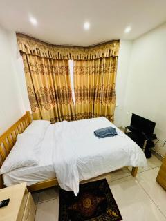 The Great Falcon Accommodation - London - 4