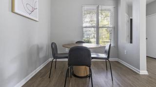 Landing Modern Apartment with Amazing Amenities (ID1380X183) - 6