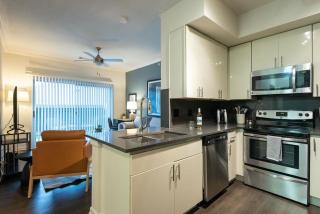 Landing Modern Apartment with Amazing Amenities (ID4305X6) - 2