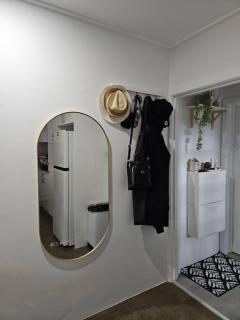 Prime location: Just steps away from Oxford Street - 5