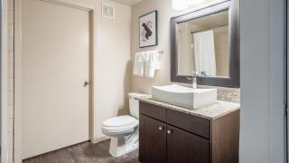 Landing Modern Apartment with Amazing Amenities (ID5072X49) - 2