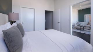 Landing Modern Apartment with Amazing Amenities (ID6766X37) - 1
