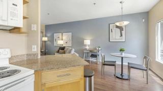 Landing Modern Apartment with Amazing Amenities (ID2893X70) - 4