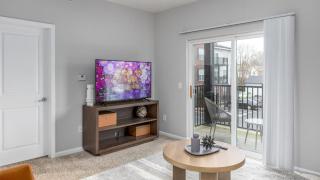 Landing Modern Apartment with Amazing Amenities (ID7168X66) - 0