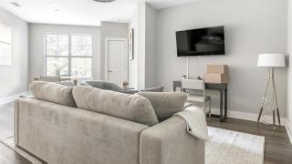 Landing Modern Apartment with Amazing Amenities (ID1183X016) - 5