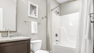 Landing Modern Apartment with Amazing Amenities (ID1183X016) - 2