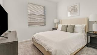 Landing Modern Apartment with Amazing Amenities (ID7697X96) - 1