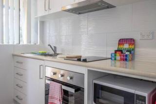 Seafront Getaway Studio, Great Location with Pool - 3