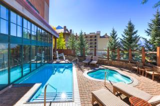 Modern King Room in Heart of Mt, Crested Butte Hotel Room - 4