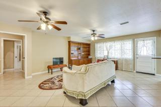Quiet Houston Home w/ Porch - Near Park & Trails! - 6