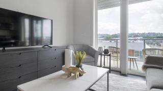 Landing Modern Apartment with Amazing Amenities (ID6766X28) - 0