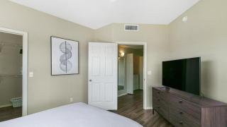 Landing Modern Apartment with Amazing Amenities (ID7810X66) - 1