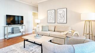 Landing Modern Apartment with Amazing Amenities (ID8999X84) - 9