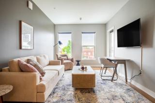 Landing Modern Apartment with Amazing Amenities (ID5034X58) - 0