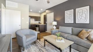Landing Modern Apartment with Amazing Amenities (ID9682X40) - 0