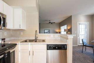 Landing Modern Apartment with Amazing Amenities (ID7688X5) - 3