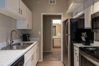 Landing Modern Apartment with Amazing Amenities (ID7688X9) - 3