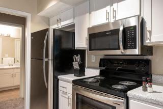 Landing Modern Apartment with Amazing Amenities (ID7688X9) - 2