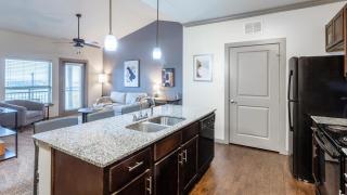 Landing Modern Apartment with Amazing Amenities (ID7217X07) - 5