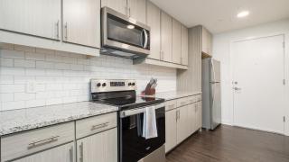 Landing Modern Apartment with Amazing Amenities (ID7245X86) - 2