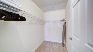 Landing Modern Apartment with Amazing Amenities (ID3881X47) - 2