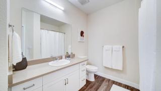 Landing Modern Apartment with Amazing Amenities (ID3881X47) - 1