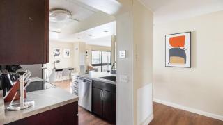 Landing Modern Apartment with Amazing Amenities (ID1225X470) - 1