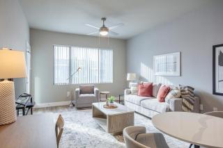 Landing Modern Apartment with Amazing Amenities (ID8723X6) - 9