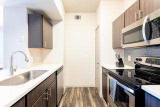 Landing Modern Apartment with Amazing Amenities (ID4320X88) - 6