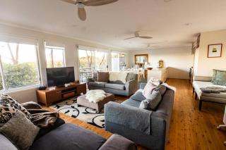 Expansive Bay Views, Light & Airy House, Wood Fire - Hyams Beach - 5