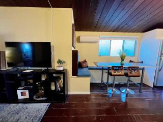Sunset Haven: Lakeside Charm in Ocean Beach - San Diego - 9