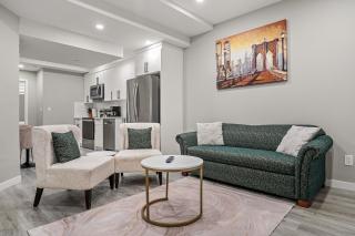 2 Bedroom, 3 bed Legal Suite - Calgary - 9
