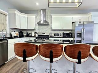 Gorgeous A-Frame on Cedar Lake - 6