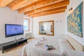 Faby House On Hilly Area & Lake View - Happy Rentals - 5