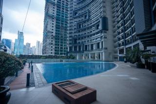 Studio at Makati center with fast net, Netflix and 40in TV - Manila - 4