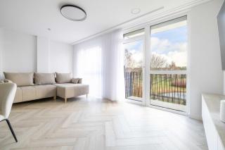 Studio W/Balcony and Prkg, By Cohost - 8