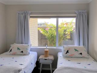 Tay St Beach Vibes - Mount Maunganui - 3