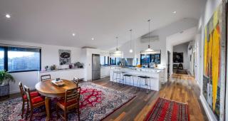 Modern St Kilda Apartment - 6