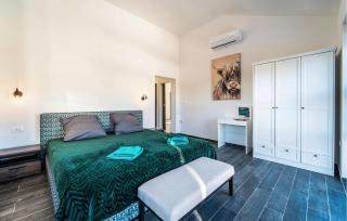 Awesome Home In Pridraga With Jacuzzi - Pridraga - 2