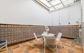 1 Bedroom Stunning Apartment In Sevilla - Sevilla - 9