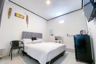 Kana Guest House Mitra RedDoorz - Uluwatu - 1