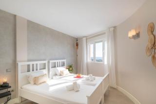 Coronado Beach Marbesa - Happy Rentals - 3