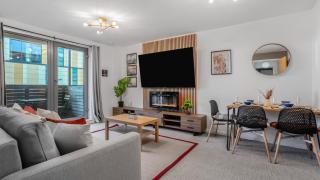 Japanese Suite 2BED 2BATH, Free park, Netfix, 75 Inch TV, Games - City Centre- MAIHOM - Birmingham - 0