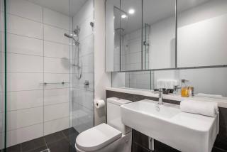 Retro Modern with Pool near Westfield Doncaster - 1