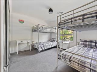 Mariners Cove Luxury Canal Home- Mandurah - 2