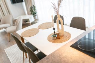 Residenz - Windbrecher - Terrasse - Sauna - Parkplatz - 1