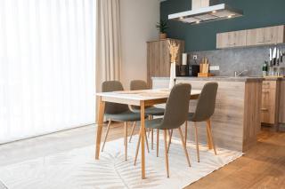 Residenz - Windbrecher - Terrasse - Sauna - Parkplatz - 2